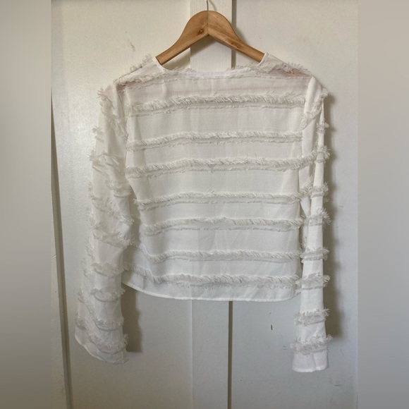 Bcbgeneration white cropped tapered long sleeve blouse shabby chic XS - Picture 5 of 7